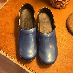SANITA The  Original Danish Clogs Size 39 (US 8)-beautiful blue color